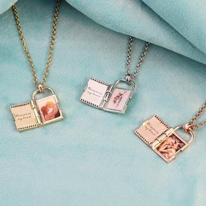 Love Locked – Custom Photo Necklace with LED Box